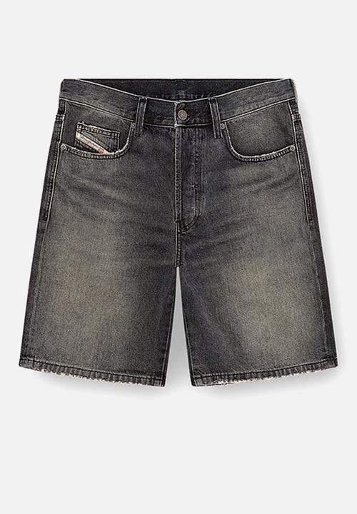 Diesel  - Regular short - black