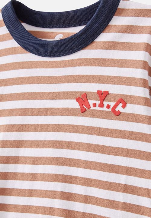 Cotton On - Jonny short sleeve print tee - taupy brown/white stripe n.y.c