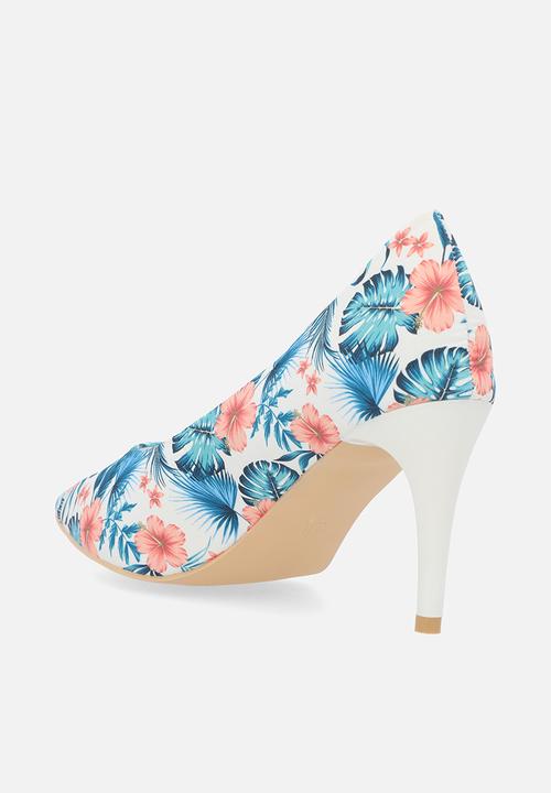 Footwork - Pearla court - white floral