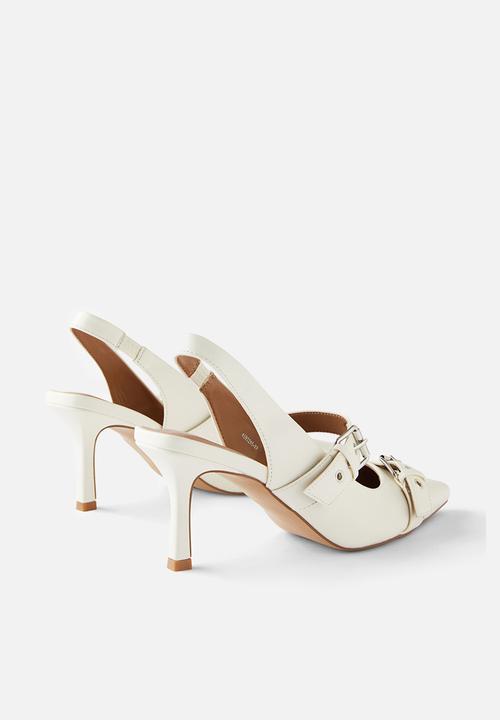 Cotton On - Amber Statement Pointed Slingback - Vanilla Buckle