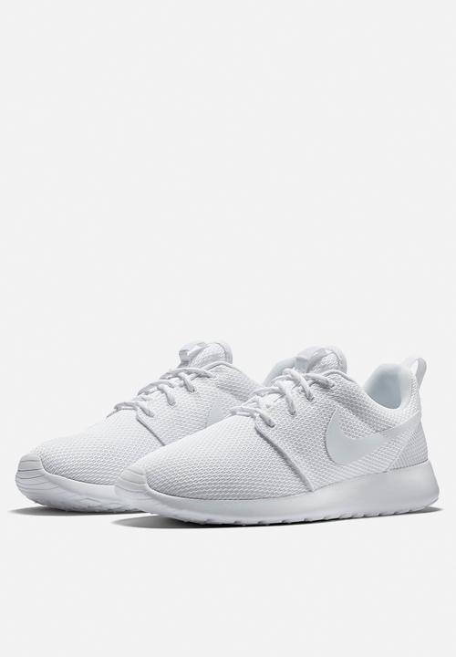 nike roshe one 2019