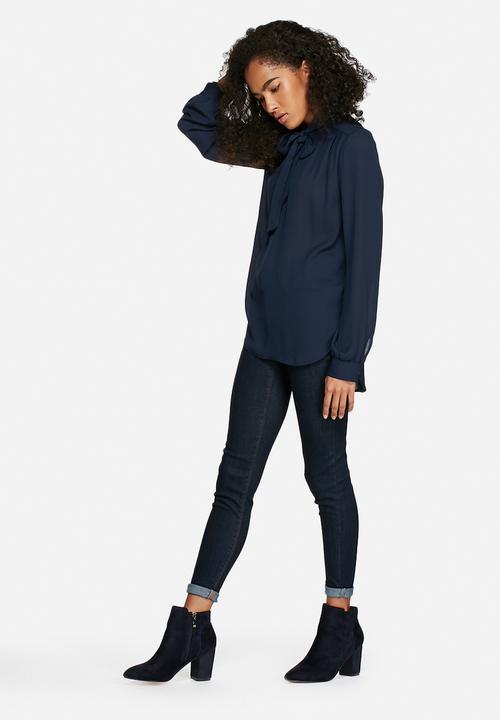 dailyfriday - Anna pussy bow blouse