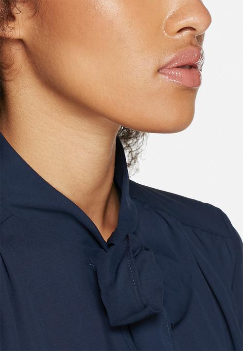 dailyfriday - Anna pussy bow blouse