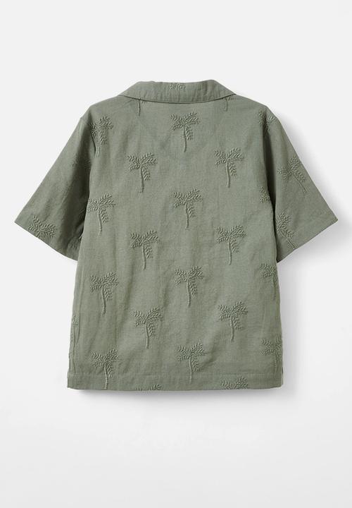 Cotton On - Cabana short sleeve shirt - swag green/palm embroidery