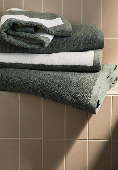 H&M - Terry bath sheet - sage
