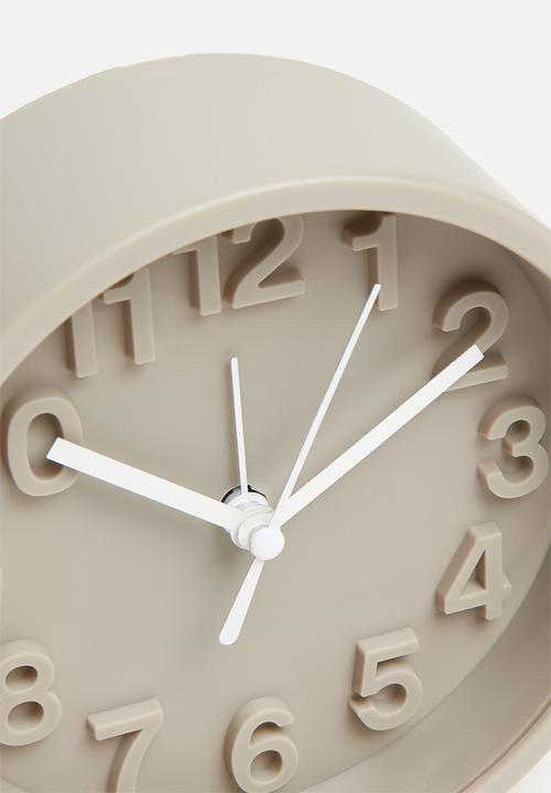 H&S - Kuzco clock - natural