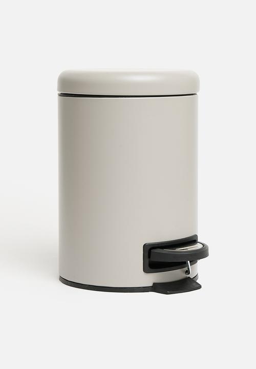 Bathroom Solutions - 3l pedal bin - grey