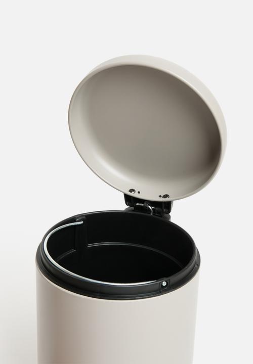 Bathroom Solutions - 3l pedal bin - grey