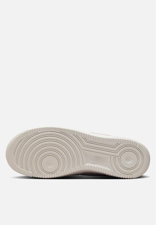 Nike - WMNS AIR FORCE 1 '07 SE
