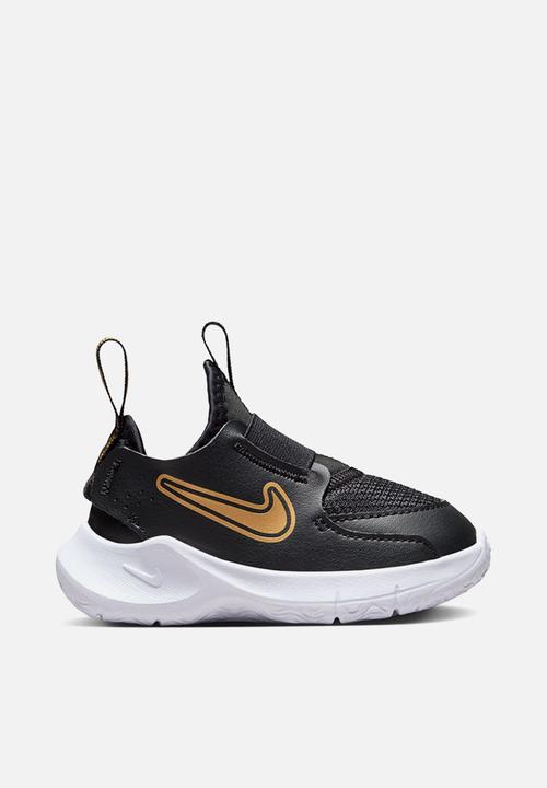 black and yellow nike toddler shoes