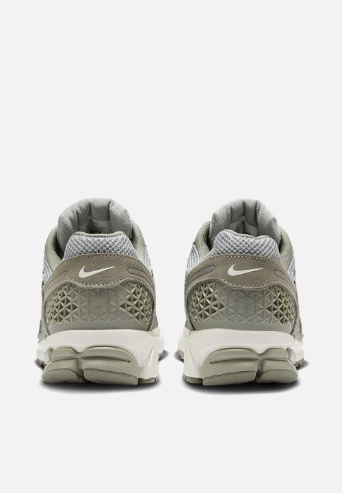 Nike - Nike Zoom Vomero 5