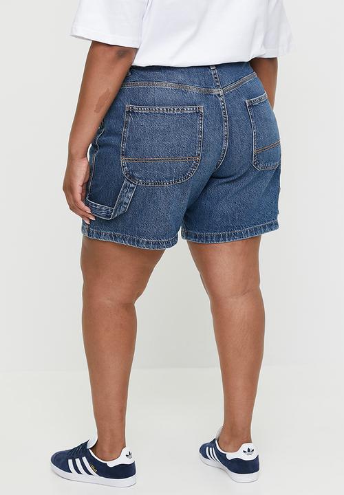 Cotton On - Plus Relaxed Denim Short-Lunar Blue/Carpenter