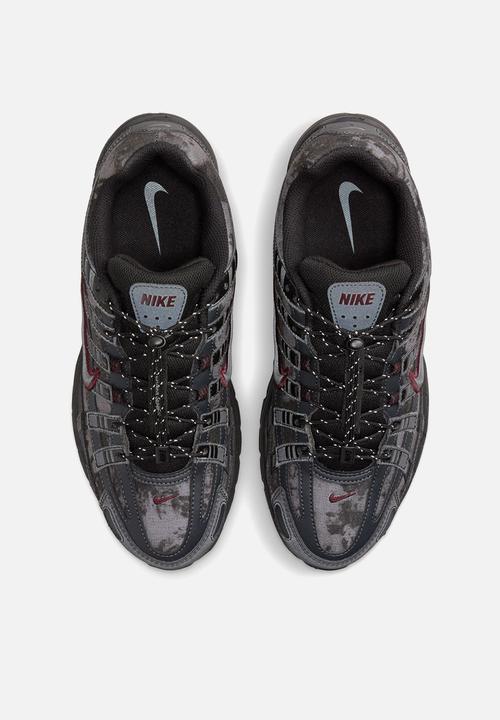 Nike - WMNS NIKE P-6000