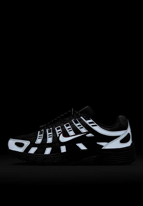 Nike - WMNS NIKE P-6000