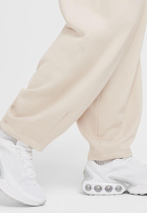 Nike - Nike Club Oversized French Terry Trouser - Lt Orewood Brn