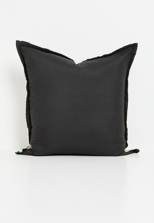 Grey Gardens - Summer dreaming cushion cover - green & ecru
