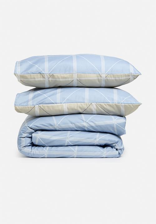Sixth Floor - Alerik Geo Super Soft Duvet Set - blue