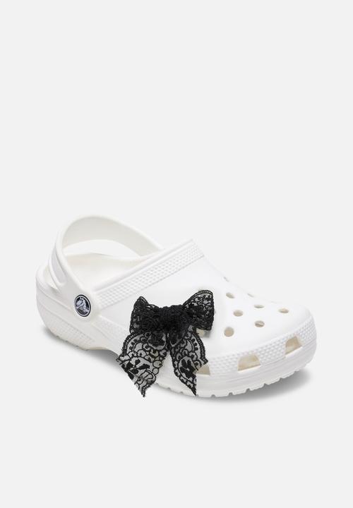 Crocs - Black lace bow loose - black