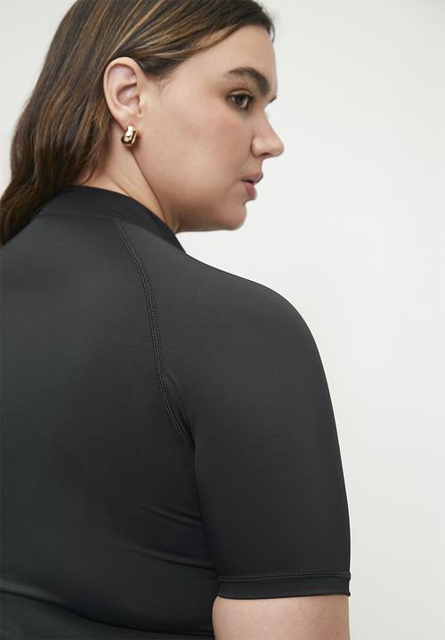 Lizzy - Plus Tulua Short Sleeve rashie - black