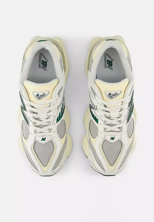 New Balance  - 9060