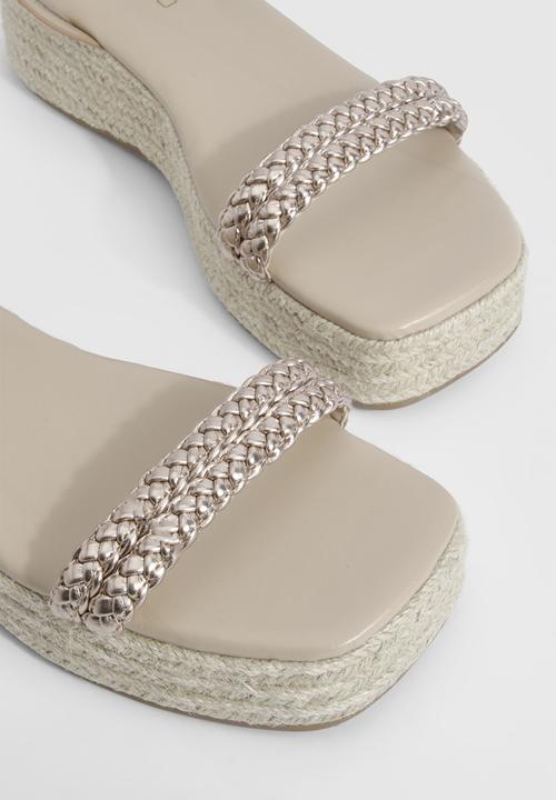 boohoo - Double Plait Flatform Sandals - Gold
