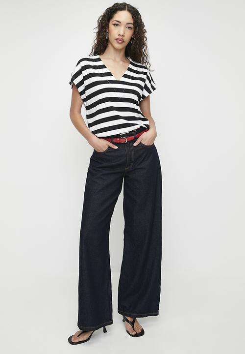 Superbalist - Oversized V-Neck Tee - Ecru/Black Stripe