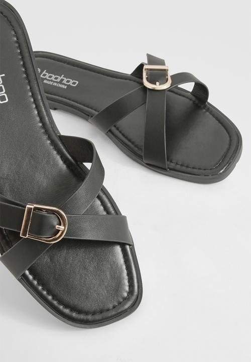 boohoo - Crossover Buckle Mule Sandals