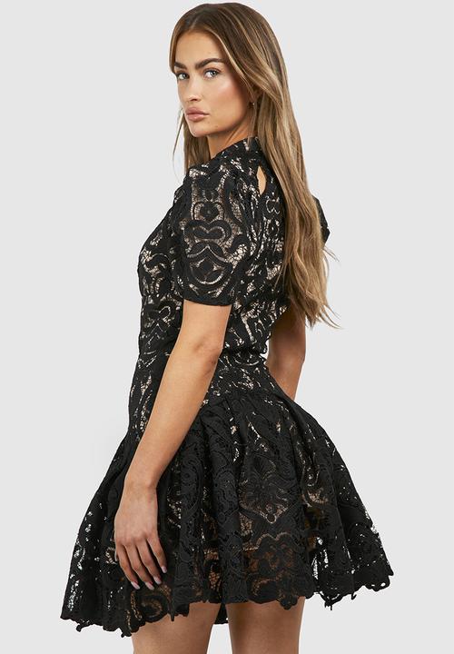 boohoo - Premium Crochet Lace Puff Sleeve Mini Dress - Black