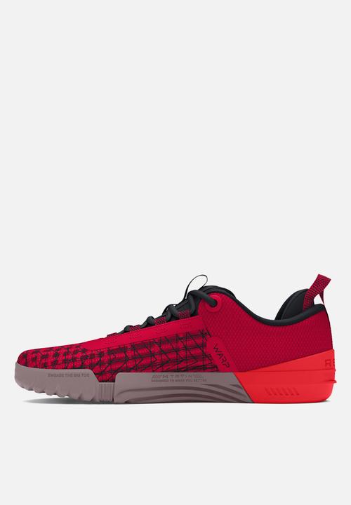 Under Armour - TriBase Reign 6