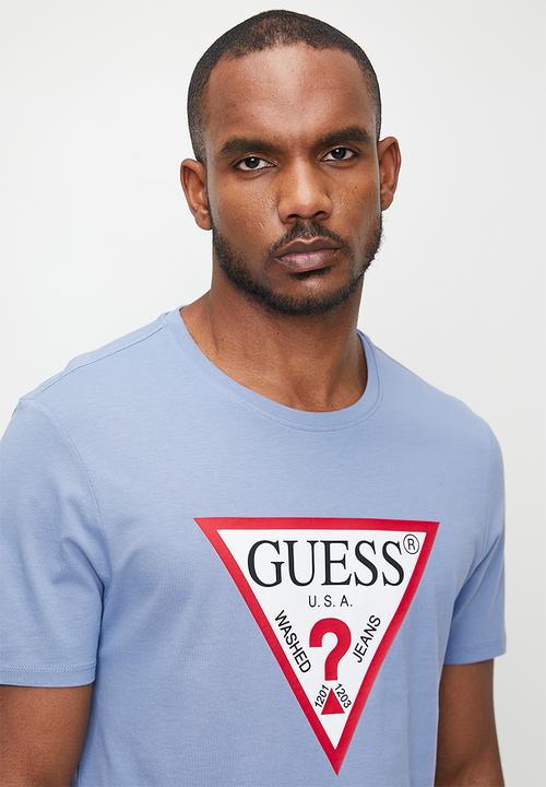 GUESS - Cn shots original logo tee - partly cloudy