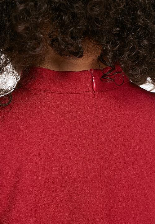Influence. - High neck top