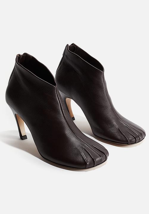 H&M - H&M Studio: Pleat-detail heeled boots - burgundy