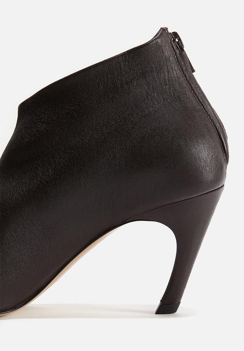 H&M - H&M Studio: Pleat-detail heeled boots - burgundy