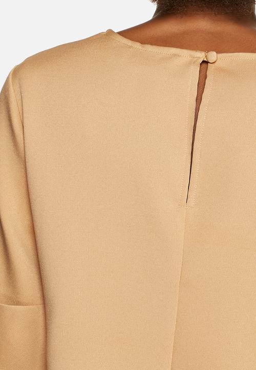 The Fifth - Front row top