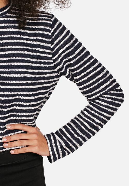 Native Youth - Stripe crop