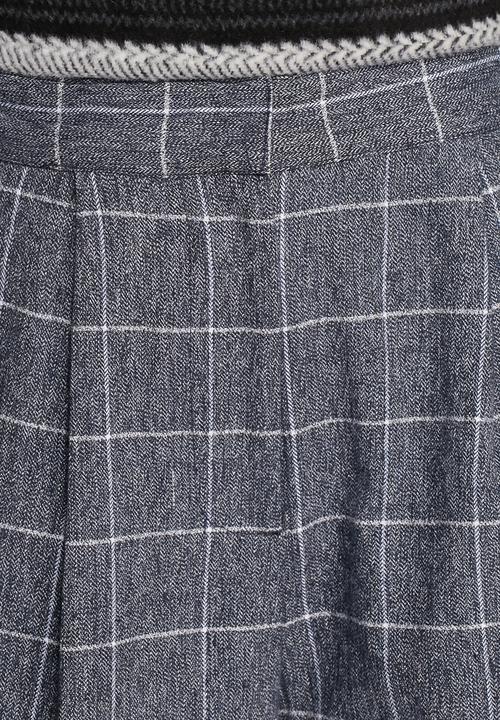 Native Youth - Brushed check shorts