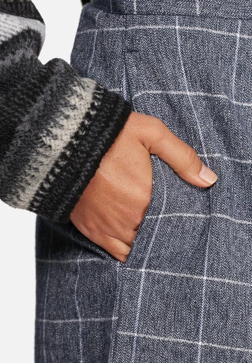 Native Youth - Brushed check shorts