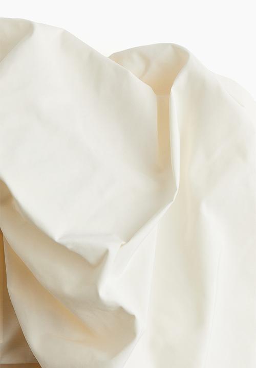 H&M - H&M Studio:Bubble-hem off-the-shoulder top - cream