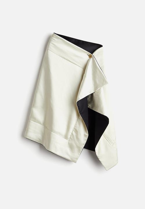 H&M - H&M Studio:Statement-button reversible cape - black cream 