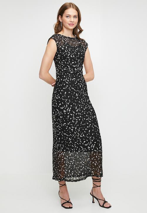 Me&B - Low Back Maxi Dress In Black Foil Plisse - Blackfoil