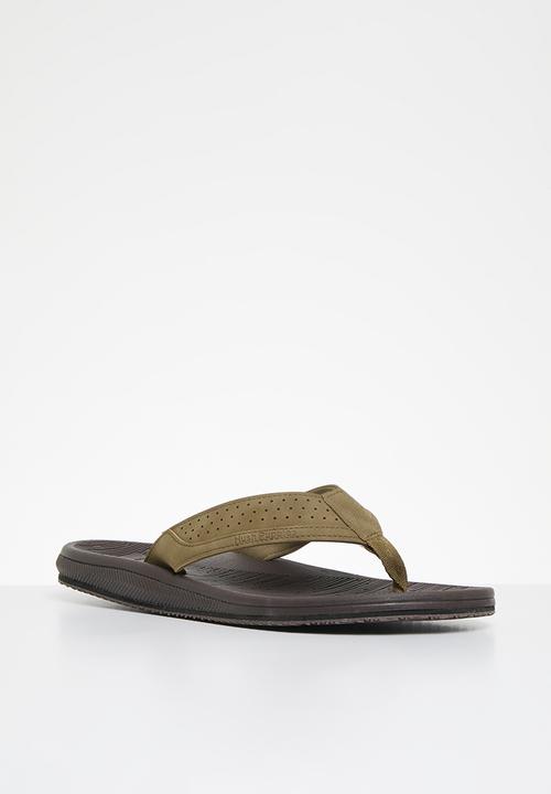 Hush Puppies - Strut - tan
