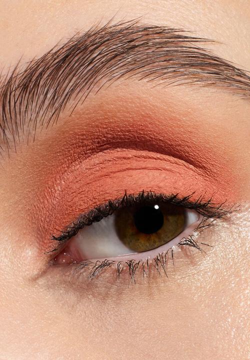 essence - Matte Liquid Eyeshadow 03 - Peach Pop