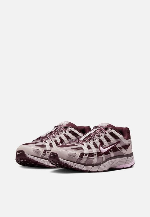 Nike - Wmns nike p-6000