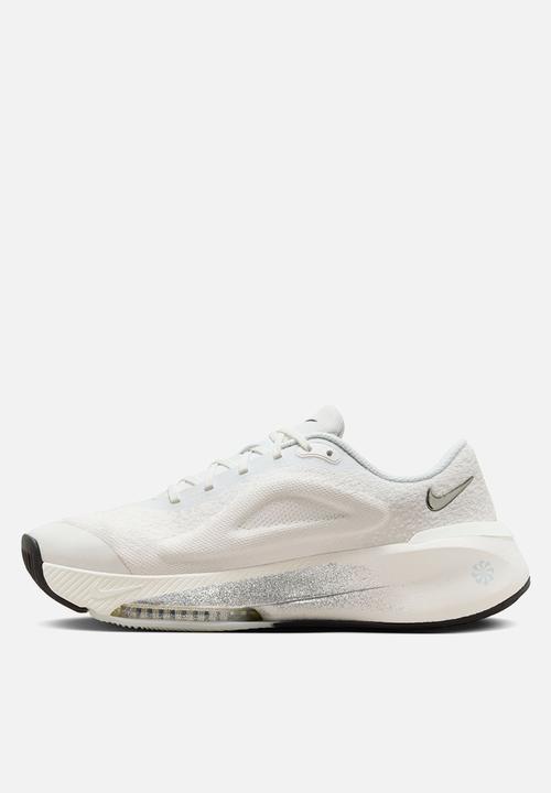Nike - Nike Versair PRM