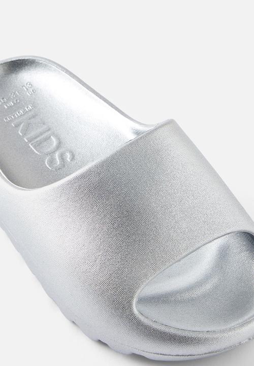 Cotton On - Sunny beach slide - silver metallic