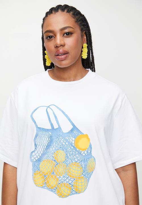 Me&B - Plus Oversized Tee With Lemon Bag Print - Lemons