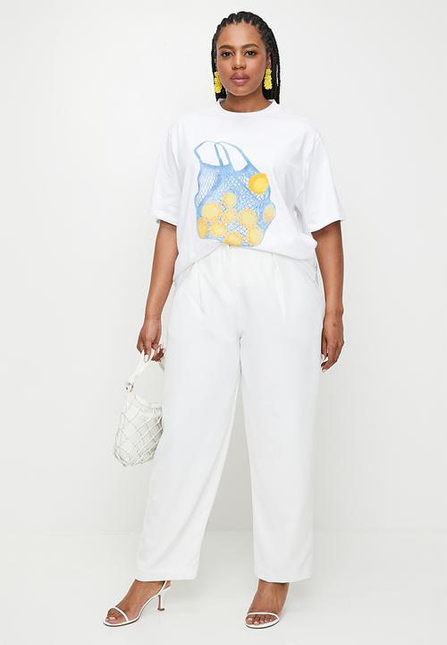 Me&B - Plus Oversized Tee With Lemon Bag Print - Lemons