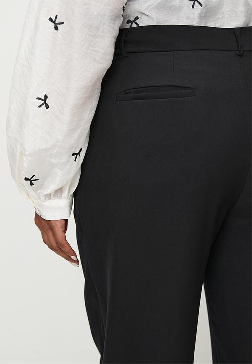 Me&B - Plus Tailored Carrot Leg Pants In Black - Black