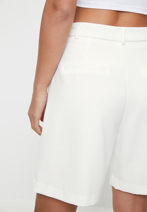 Me&B - Tailored short in milk - milk