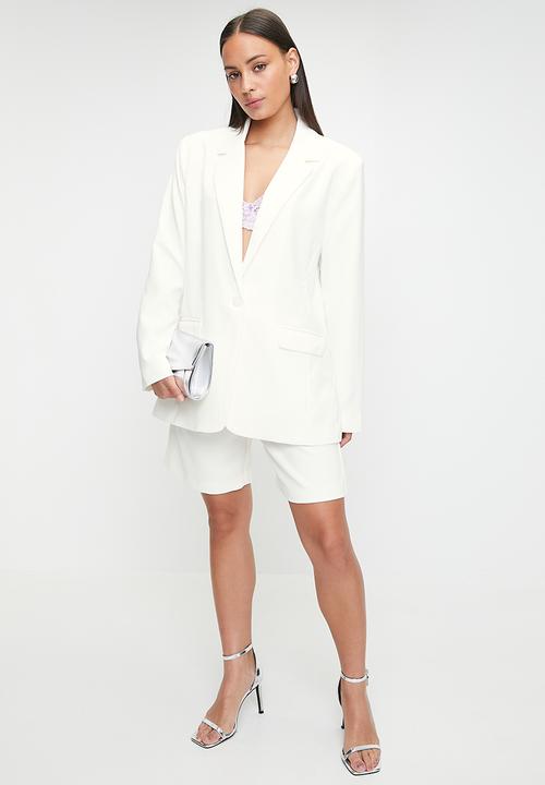 Me&B - Tailored short in milk - milk